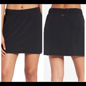 CALIA by Carrie Underwood Women's Anywhere Woven Skort